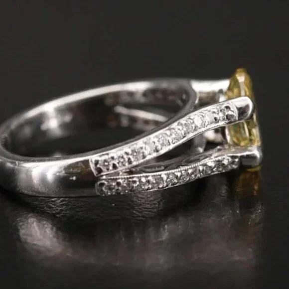 18K 1.88 CTW GENUINE-NATURAL Diamond Ring with GIA Report - Picture 7 of 11